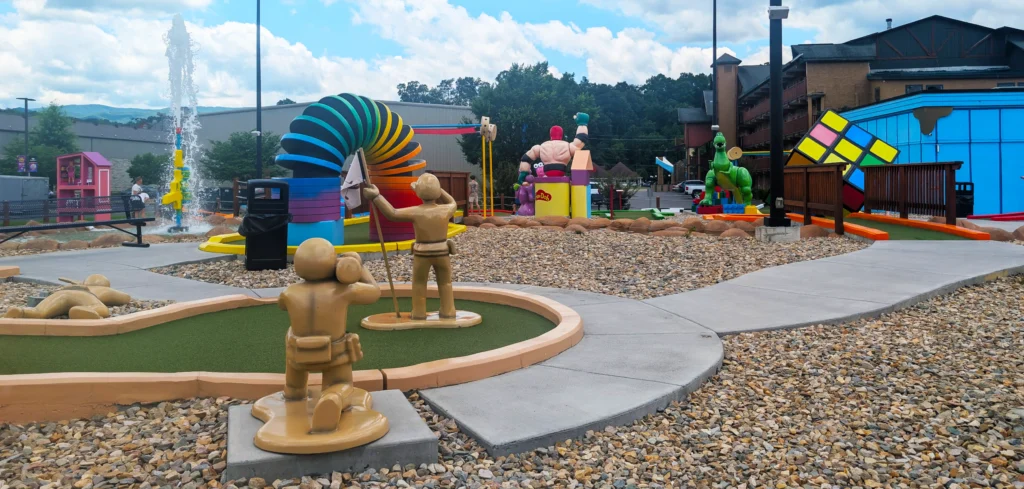 Toy Box Mini Golf project photo
