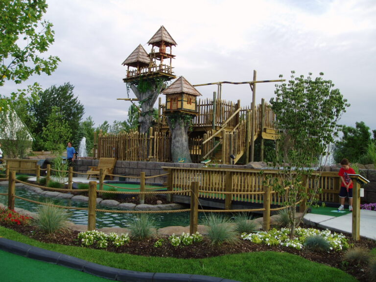 Paradise Family Golf